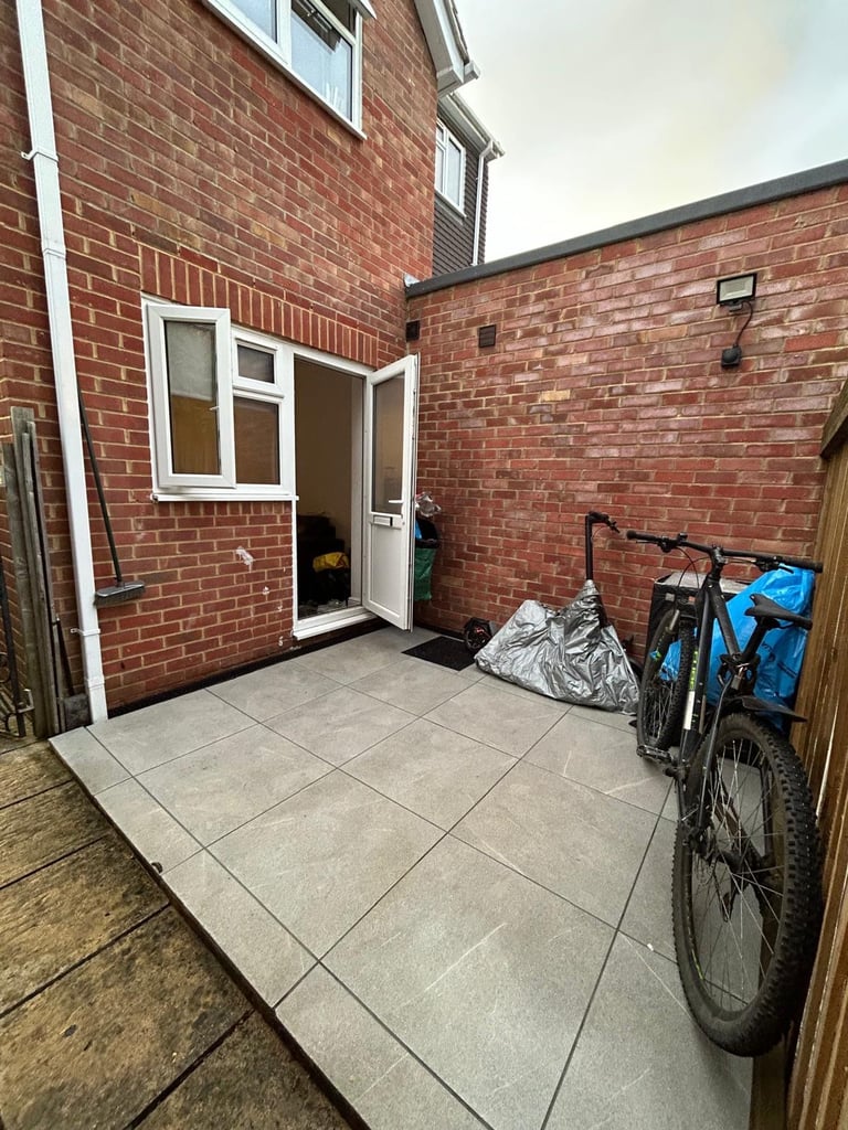 1 Bedroom Annexe Lower Earley RG6 