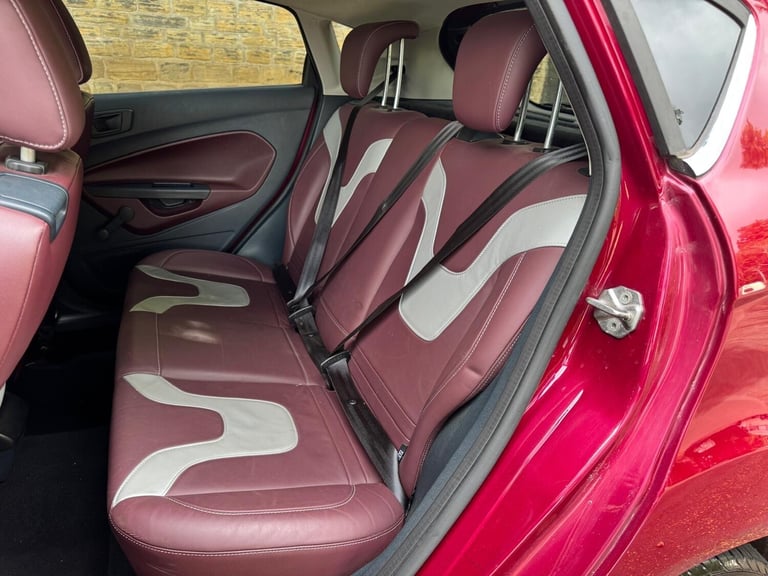 2010 Ford Fiesta 1.6 Titanium 5dr HATCHBACK Petrol Manual