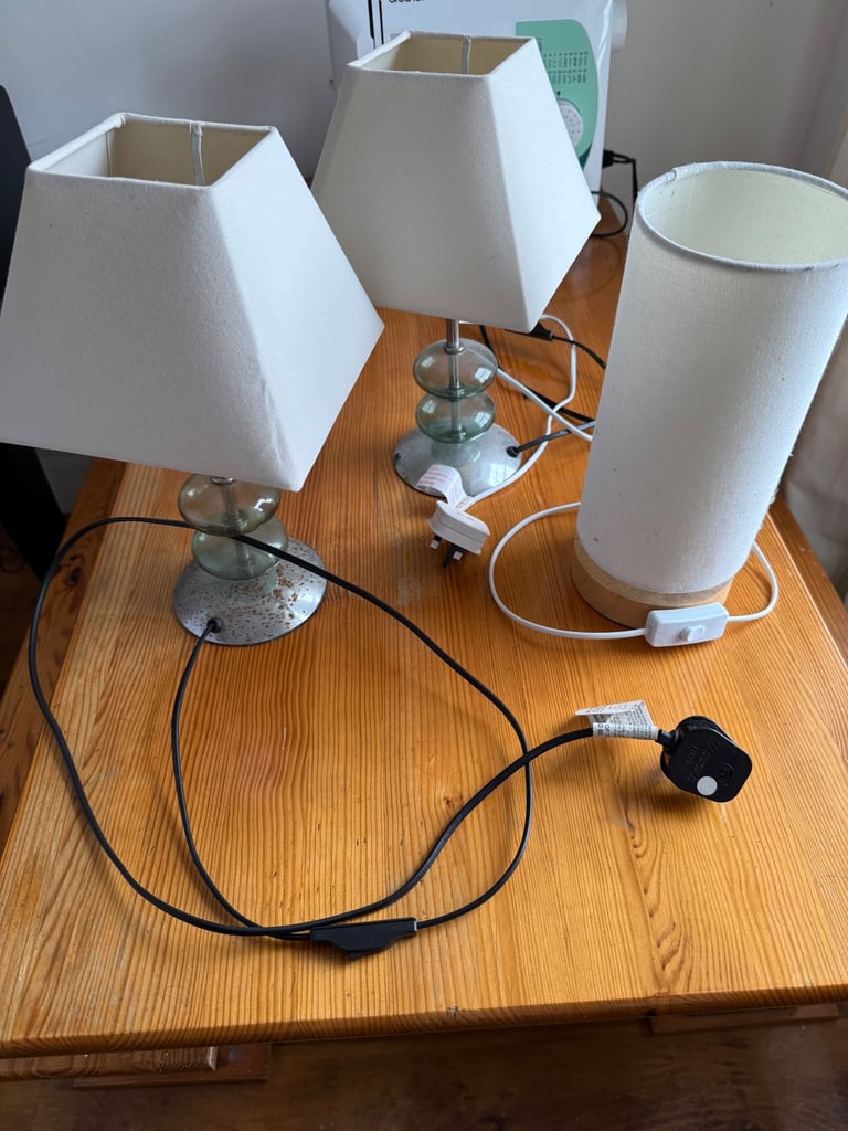 7x Lamps and lamp shades 