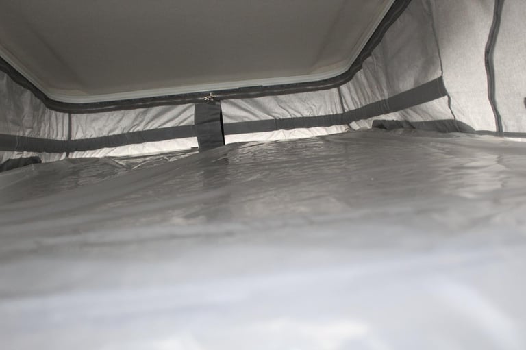 Auto-Trail Expedition 67 POP TOP ROOF, AUTOMATIC DIESEL AUTOMATIC 2025