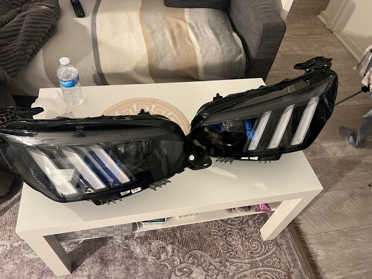 Headlights 208 & 2008