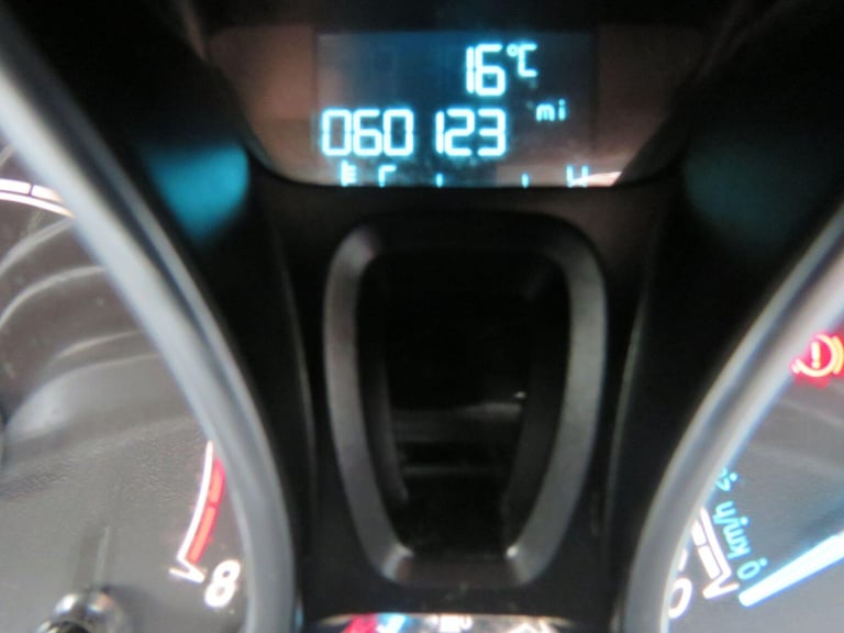 2016 Ford Fiesta 1.0T EcoBoost Zetec Euro 6 (s/s) 5dr HATCHBACK Petrol Manual