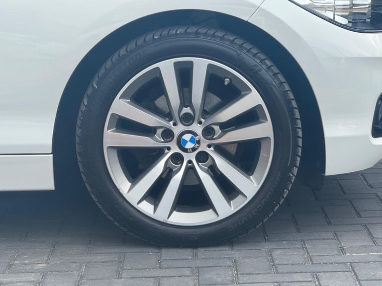 2017 BMW 1 Series 2.0 118d Sport Auto Euro 6 (s/s) 5dr HATCHBACK Diesel Automatic