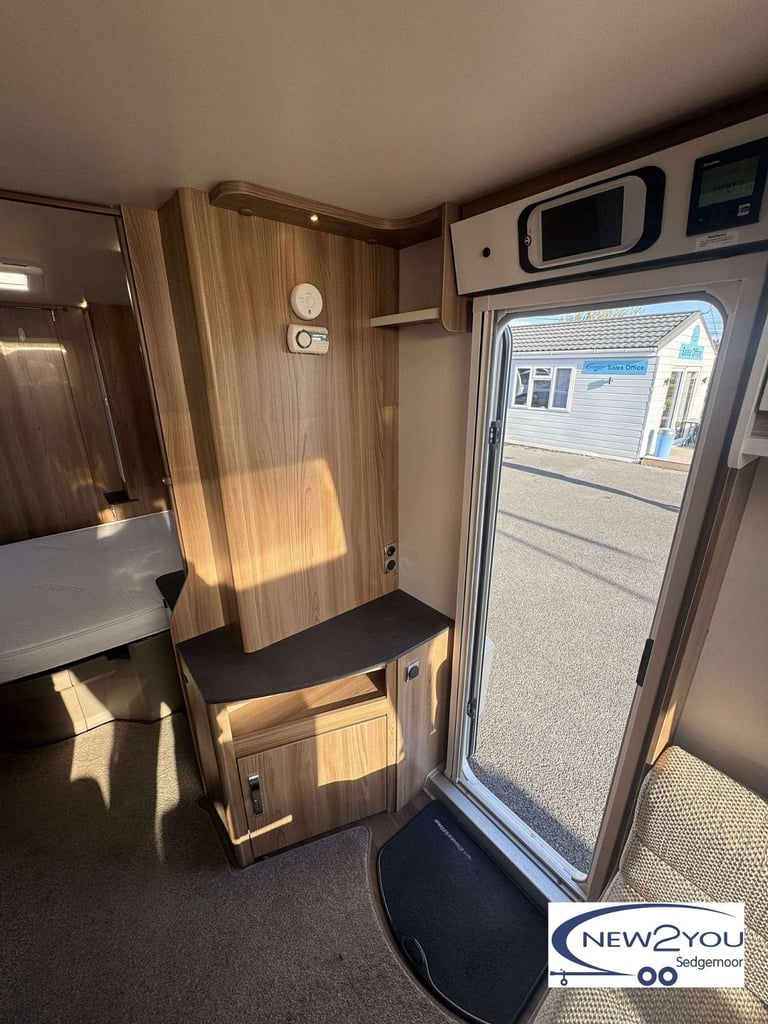 2020 Swift Coastline M4 SB 4 Berth TRANSEVERSE BED Caravan - STOCK NO S090