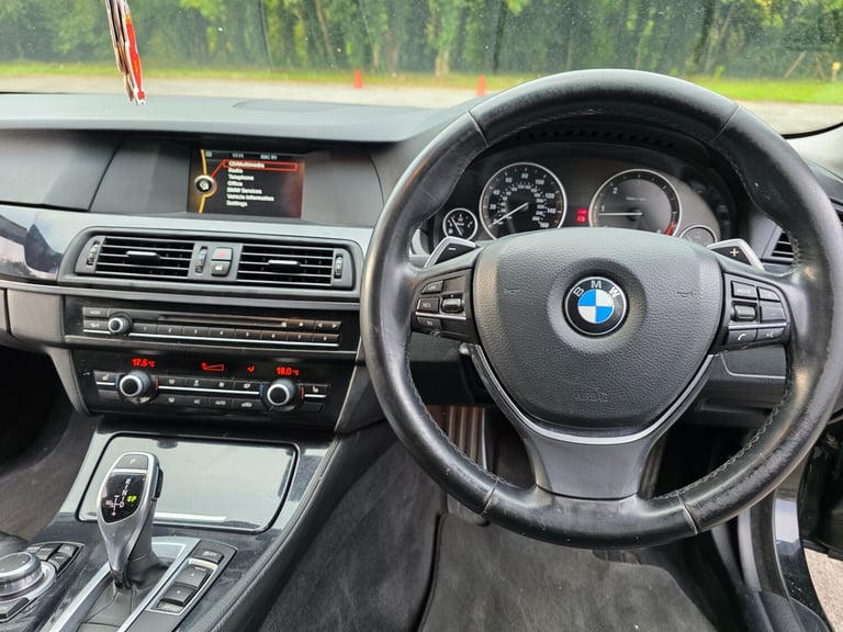 2012 BMW 5 Series 520d SE 4dr Step Auto [Start Stop] 8 SPEEDS NEW SHAPE SALOON Diesel Automatic