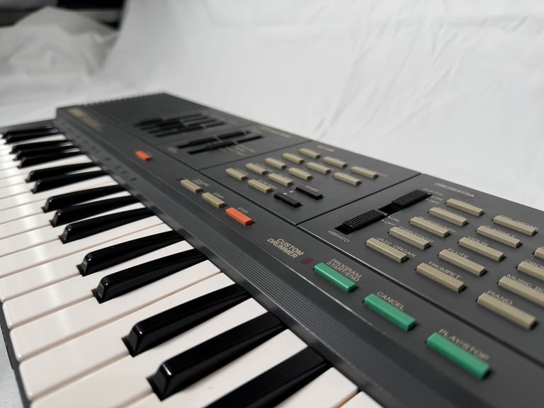 Yamaha Portasound PSS-360 Digital Synthesizer Keyboard