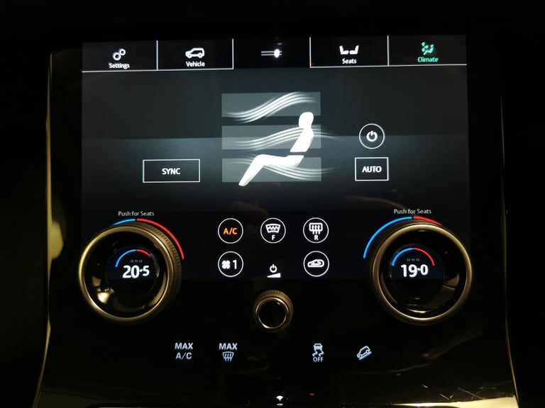 2020 Land Rover Range Rover Velar 2.0 D240 SE SUV 5dr Diesel Auto 4WD Euro 6 (s/s) (240 ps) - REV...