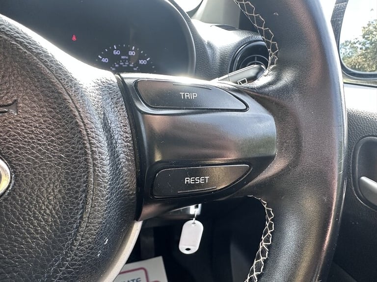  Kia Picanto 2 Hatchback Petrol Manual