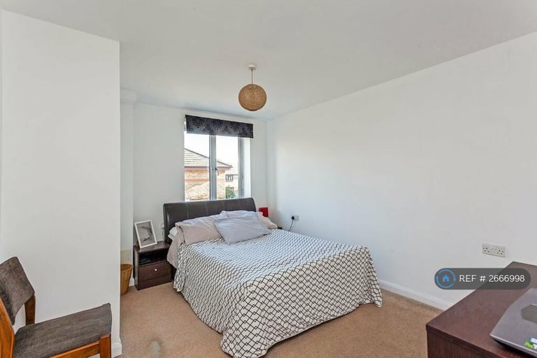 2 bedroom flat in Trim Street, London, SE14 (2 bed) (#2666998)
