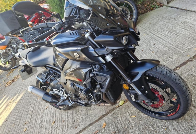2017 17 YAMAHA MT10 MTN1000 MT-10 NAKED MUSCLE 1000 BLACK MINT 14k MILES SH