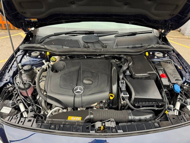 Mercedes GLA Class GLA 220 D 4MATIC AMG LINE