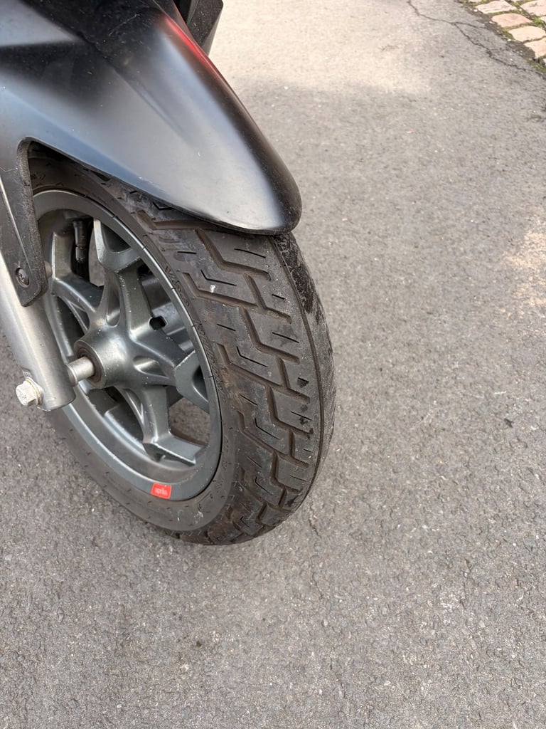Aprilia, SXR, 2024, 49 (cc) 2400 miles 