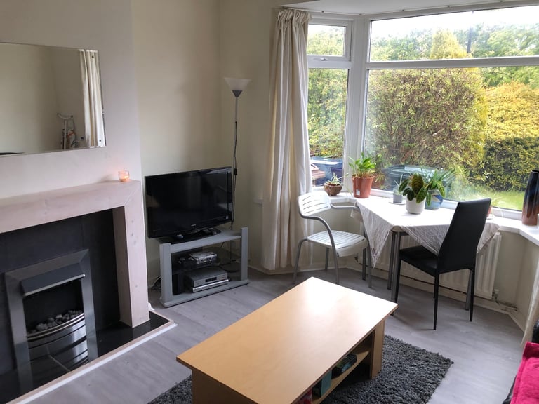 Lovely Double Room next to Freeman Hospital - No Deposit