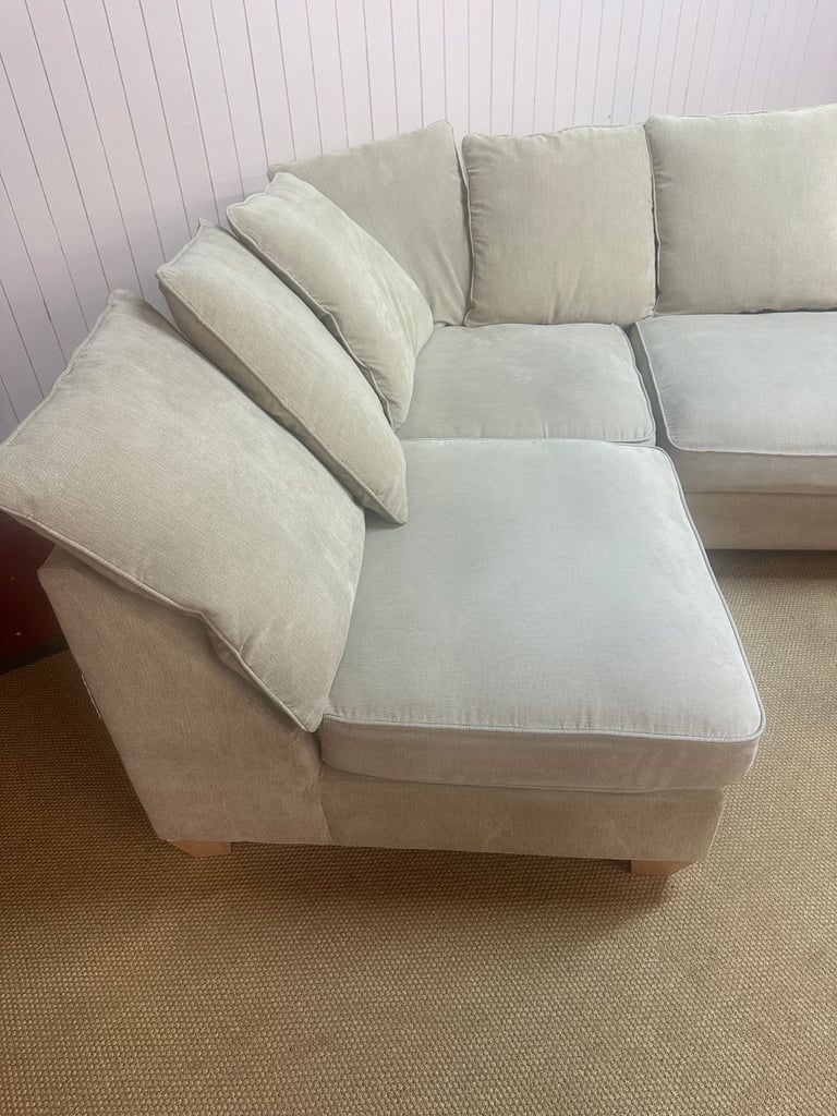 #179 Oak Furniture Land Sage Green Beige Corner Sofa - Excellent Condition – Delivery Available