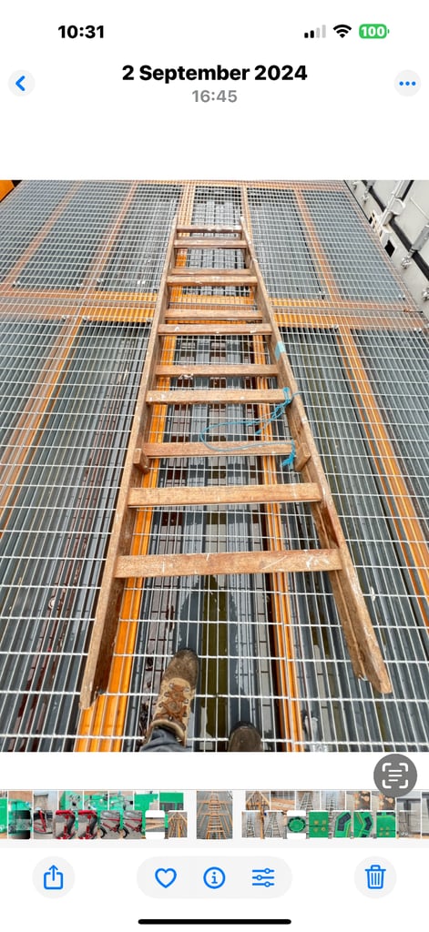 10’ Wooden Treasel 
