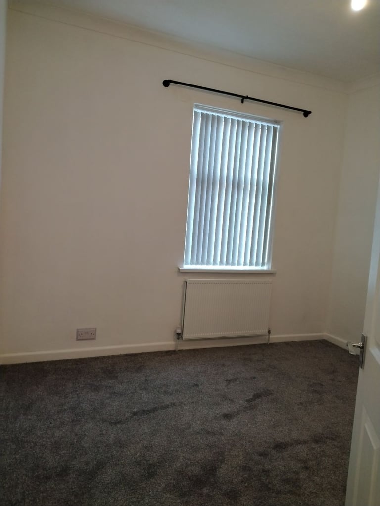 Refurbished 2 bedroom terraced property in Stoke