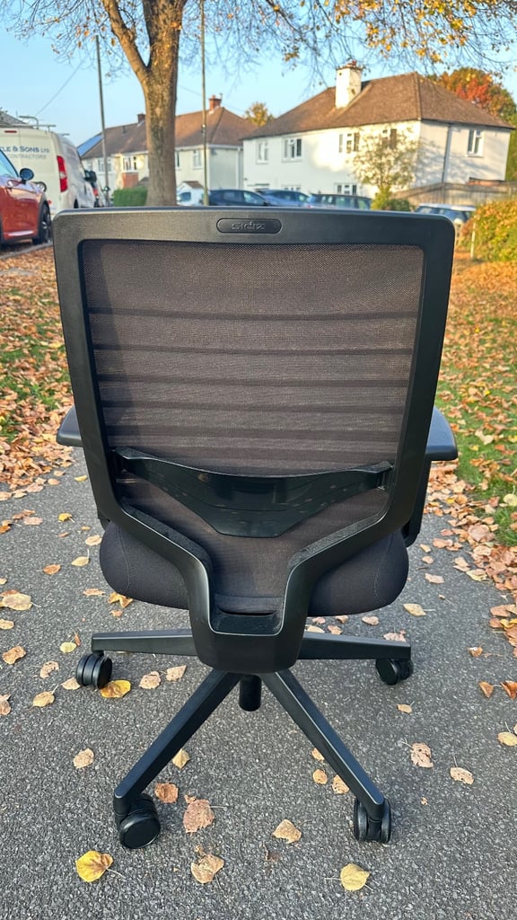 Office chair black 