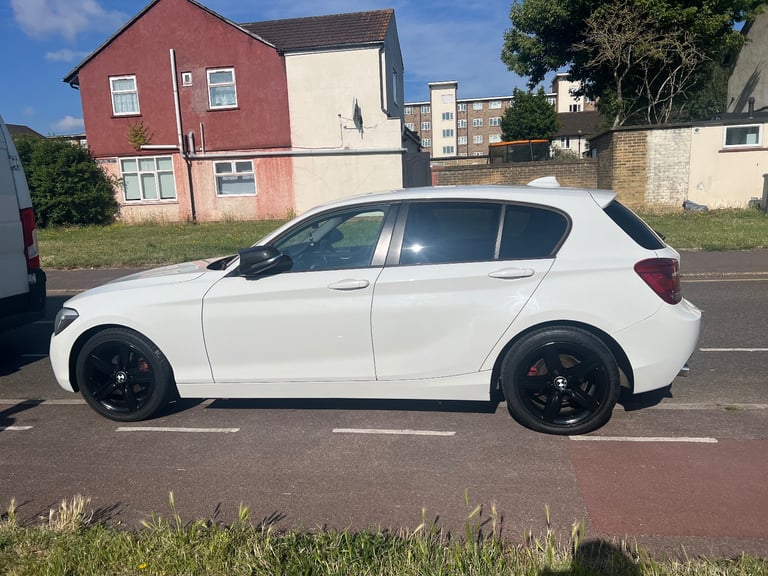 BMW, 1 SERIES, Hatchback, 2011, Manual, 1598 (cc), 5 doors