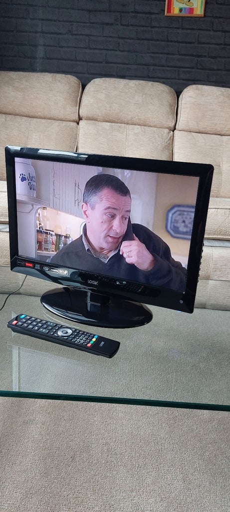 12V 19 inch Freeview Caravan Tv with Dvd