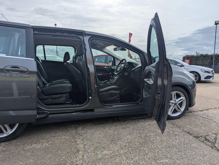 FORD GRAND C-MAX 2.0 TITANIUM X LOW MILEAGE GREAT CONDITION NEW CAMBELT KIT