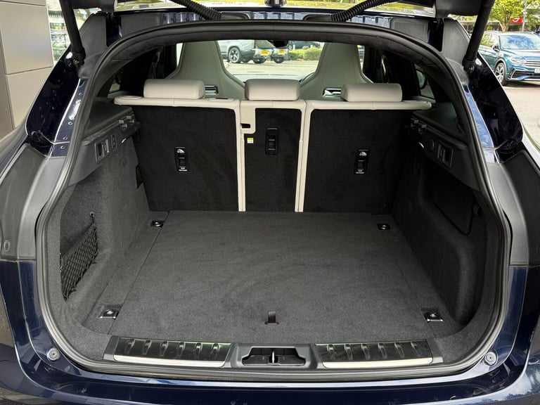 2023 Jaguar F-Pace 2.0 D200 R-Dynamic HSE Black 5dr Auto AWD ESTATE DIESEL Automatic