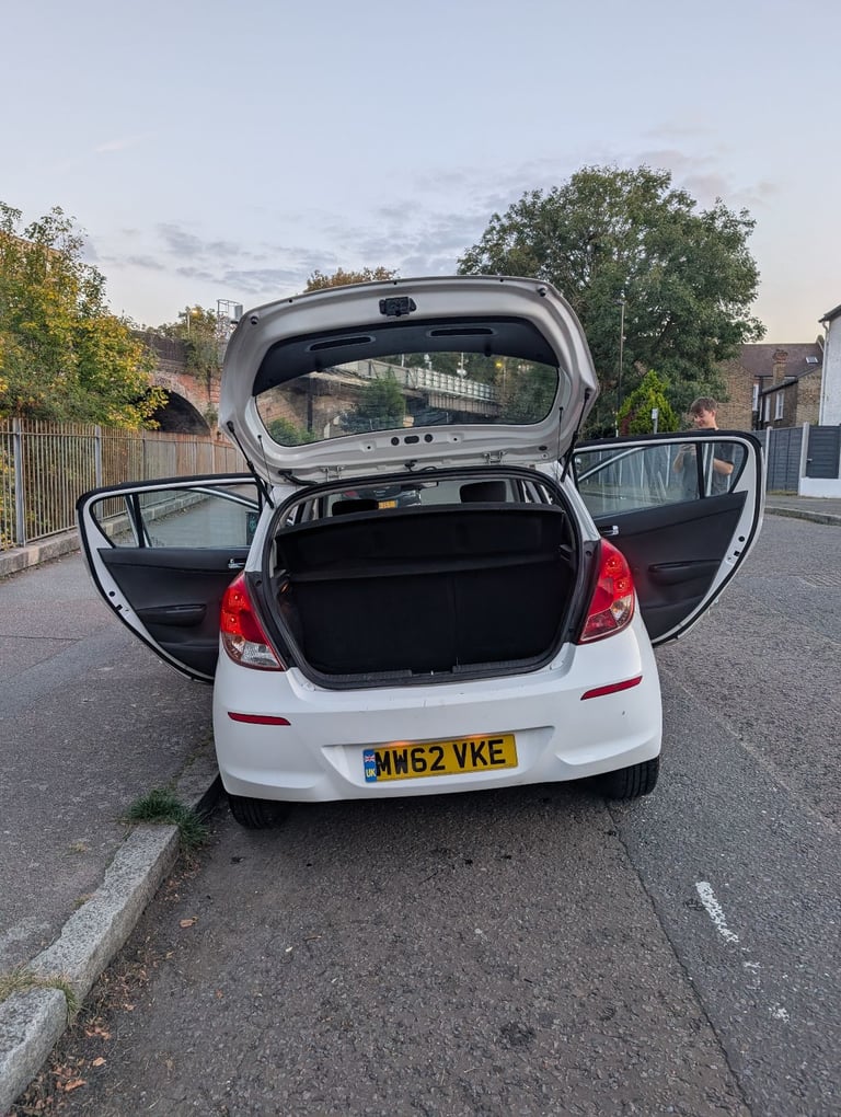 Hyundai, I20, Hatchback, 2013, Manual, 1248 (cc), 5 doors