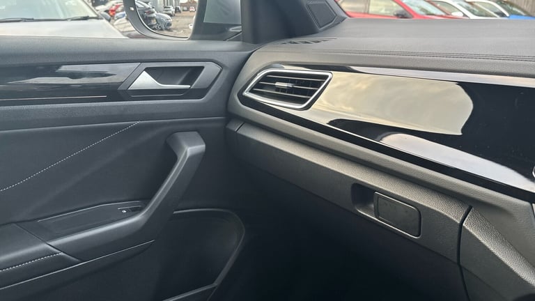 2022 Volkswagen T-Roc 1.5 TSI R-Line 5dr DSG Petrol Hatchback Hatchback Petrol Automatic