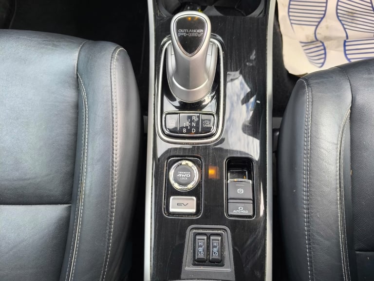 2018 Mitsubishi Outlander 2.0 Plug-in Hybrid PCO Ready 12kWh 4h SUV 5dr 4WD 2 Keys Euro 6 ULEZ Fr...