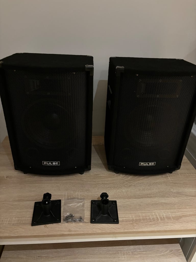 image for DJ Pulse speakers & Karaoke amplifier cables & mic stand