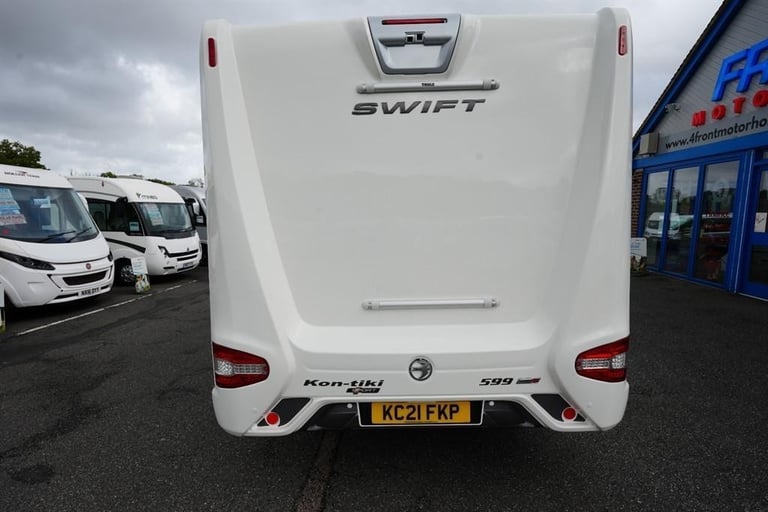 Swift Kon-Tiki Sport 599 FIAT 4 BERTH 2 TRAVEL SEAT MOTORHOME
