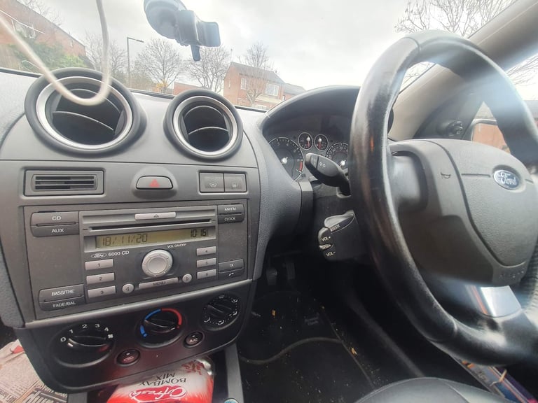 2008 Ford Fiesta 1.4 Ghia 5dr HATCHBACK Petrol Manual - Image 7