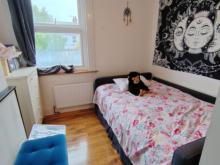 4 Bedroom terraced house to rent in lovely residential area of Dollis Hill, NW10