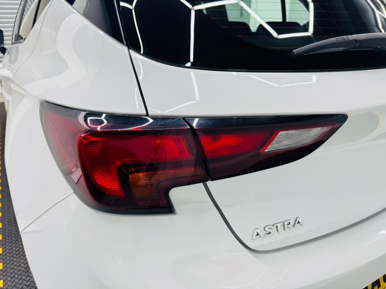 2018 Vauxhall Astra 1.6 CDTi BlueInjection SRi Euro 6 (s/s) 5dr HATCHBACK Diesel Manual