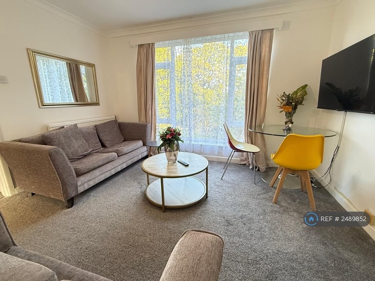 2 bedroom flat in Arnolds Way, Oxford, OX2 (2 bed) (#2489852)
