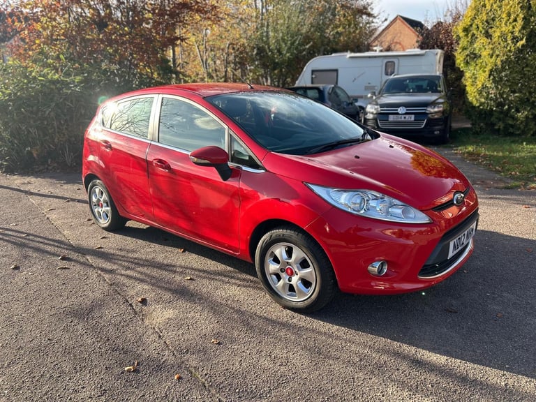Ford, FIESTA, Hatchback, 2012, Manual, 1560 (cc), 5 doors