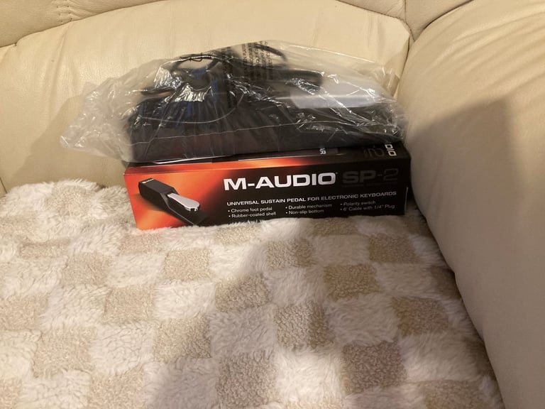 @@  AS NEW / NEVER USED ..M AUDIO KEYSTATION 49 MK 3 & SUSTAIN PEDAL .. PLEASE READ.. THANKS @@