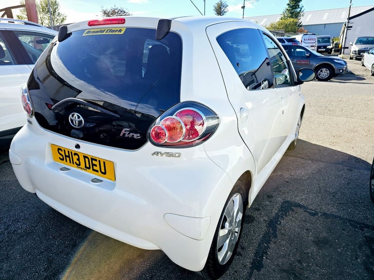 2013 Toyota AYGO 1.0 VVT-i Fire 5dr HATCHBACK Petrol Manual