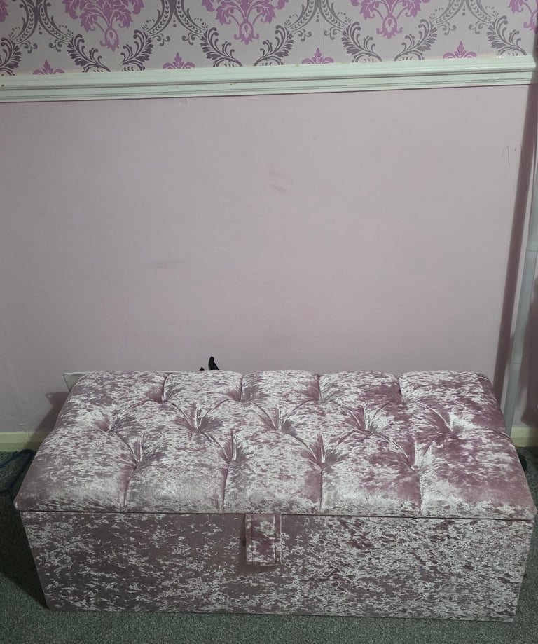 Pink crushed velvet ottoman