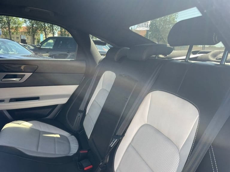 2018 Jaguar XF 2.0 D R-SPORT AWD 4d 177 BHP Saloon Diesel Automatic
