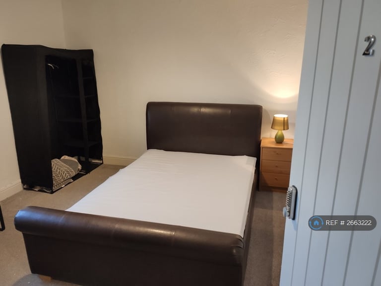 3 bedroom house in Mynors Street, Stoke-On-Trent, ST1 (3 bed) (#2663222)
