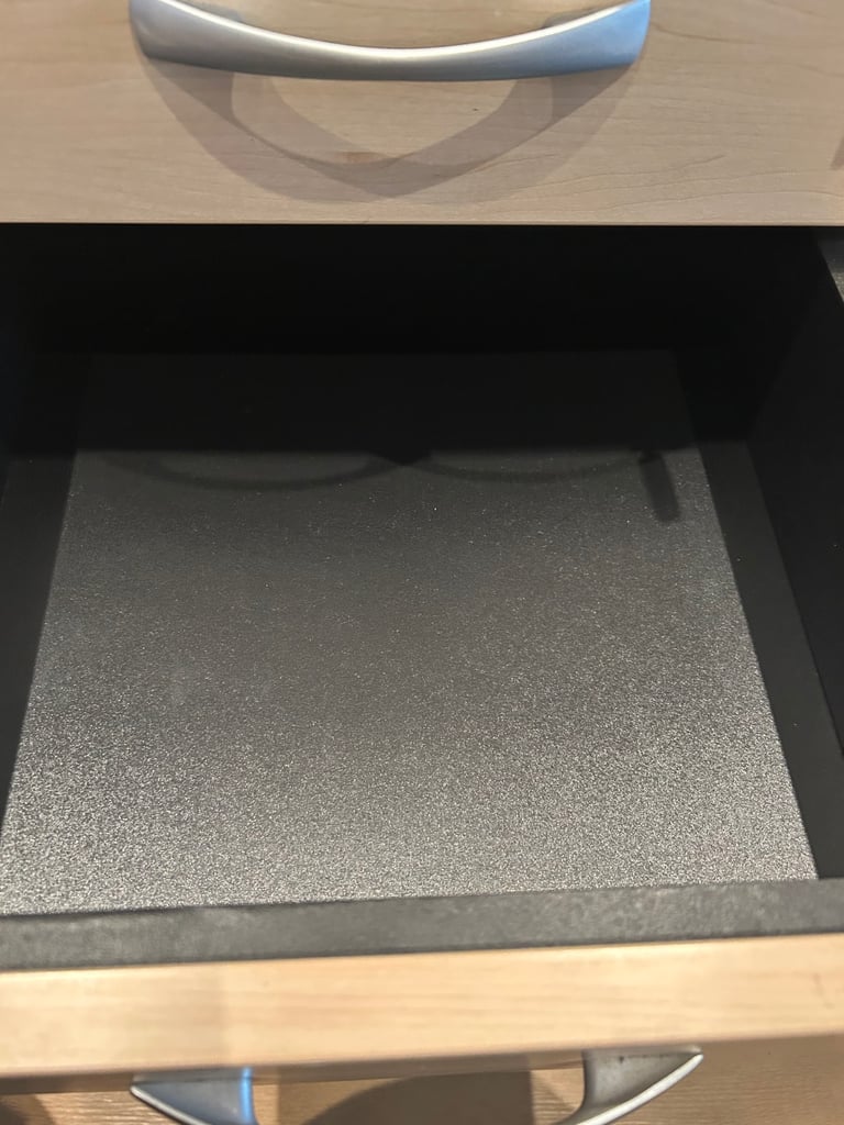 Filing cabinet 