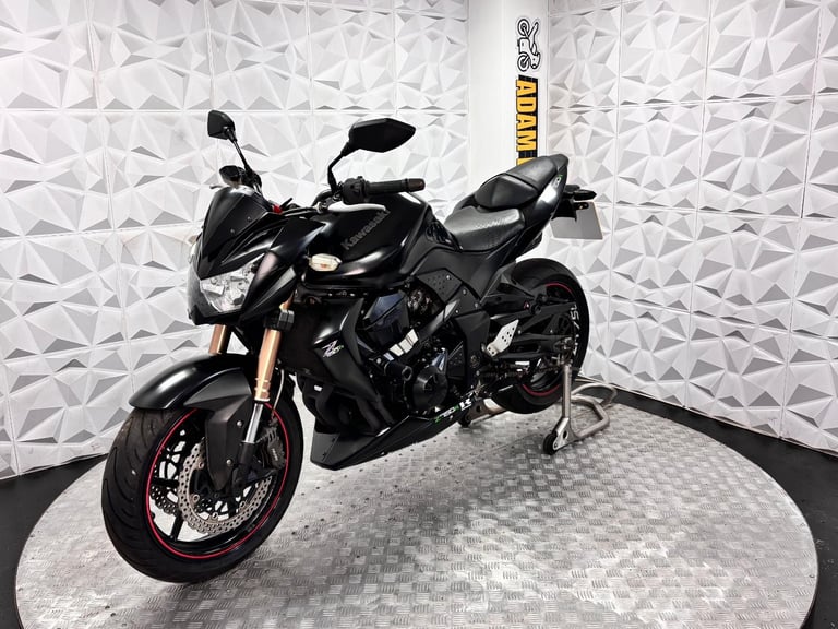 2012 Kawasaki ZR750 | *WARRENTY PROVIDED*
