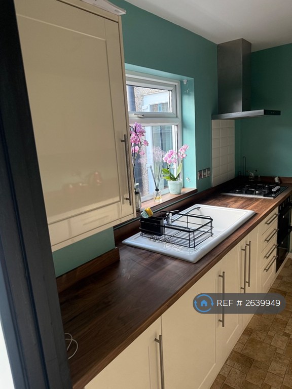 3 bedroom house in Dewhurst Road, Cheshunt, EN8 (3 bed) (#2639949)