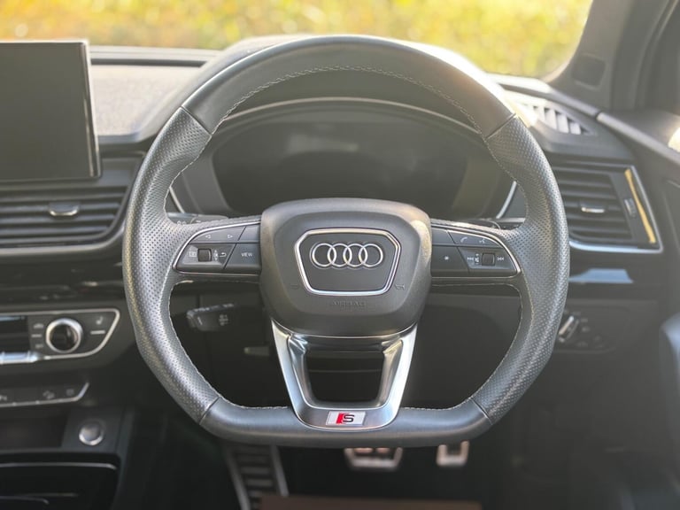 AUDI Q5 2.0 TDI 40 Black Edition 2024