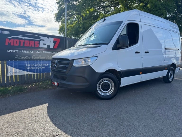 Mercedes-Benz Sprinter 3.5t H2 L2 Progressive Van++1 OWNER++CRUISE++REV