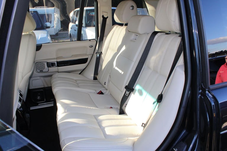 2011 Land Rover Range Rover 4.4 TD V8 Autobiography Auto 4WD Euro 5 5dr ESTATE Diesel Automatic