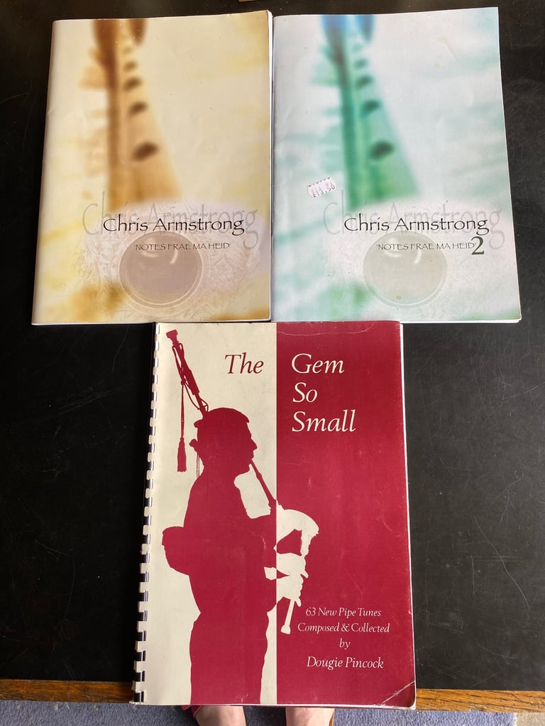 3x bag piping piping Scottish song book