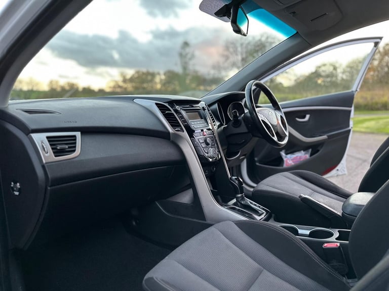 2016 Hyundai i30 1.6 CRDi Blue Drive SE DCT Euro 6 (s/s) 5dr HATCHBACK Diesel Automatic