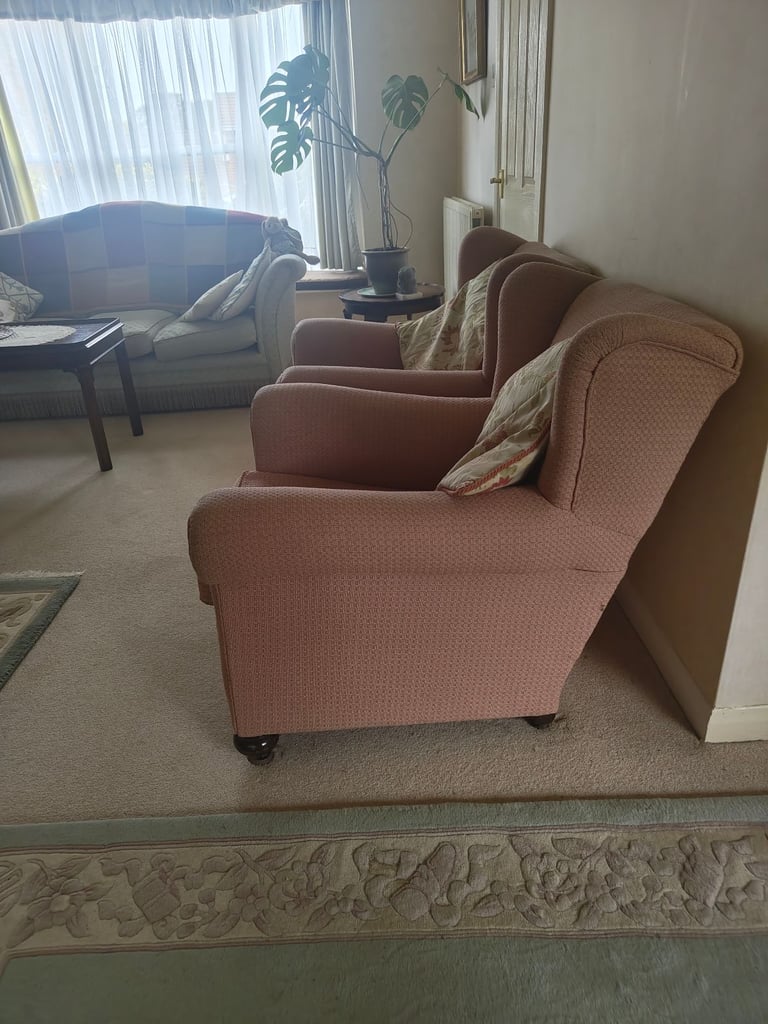 Pair of sofa chairs