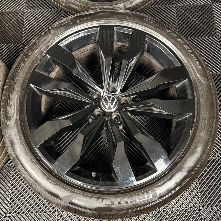 21'' GENUINE VW TOUAREG SUZUKA BLACK ALLOY WHEELS ALLOYS TYRES Q7